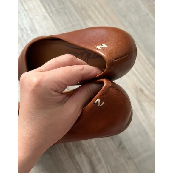 Zodiac Women's Brown Hill Pointed Toe Slip-On Flats Shoes Size 9 Leather Comfy - Picture 8 of 10
